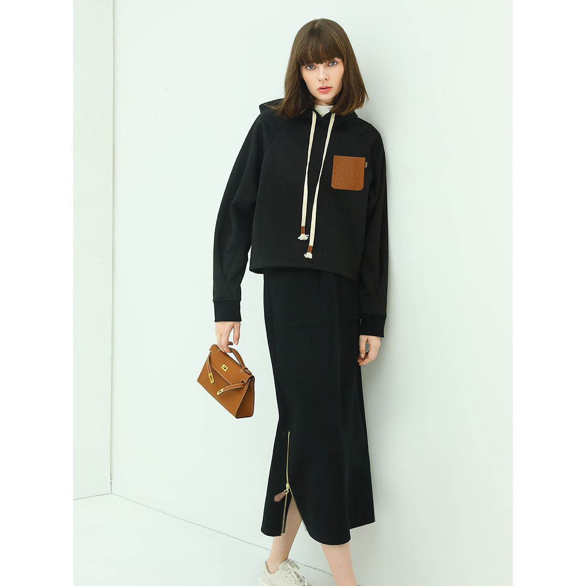 Edgy Black Midi Skit with Side Zip Slit-1