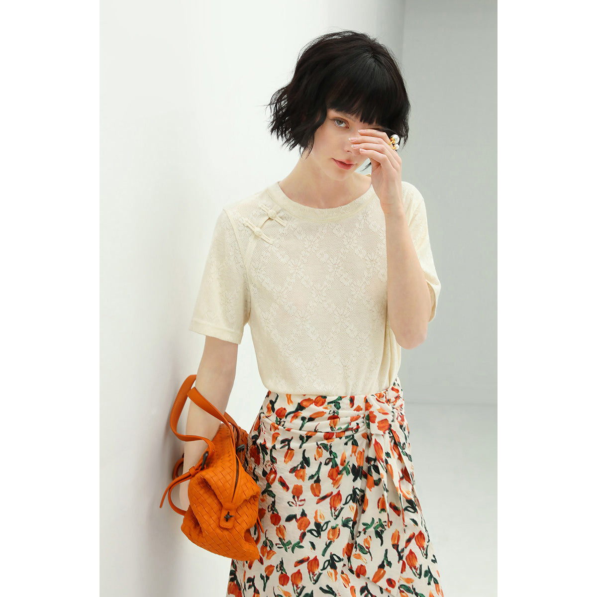Floral Shoulder Knot Knitted Ivory Tee-2