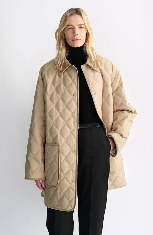 "Diamond Texture" Splicing Lapel 90 White Goose Down Barn Jacket Down Jacket Women-0