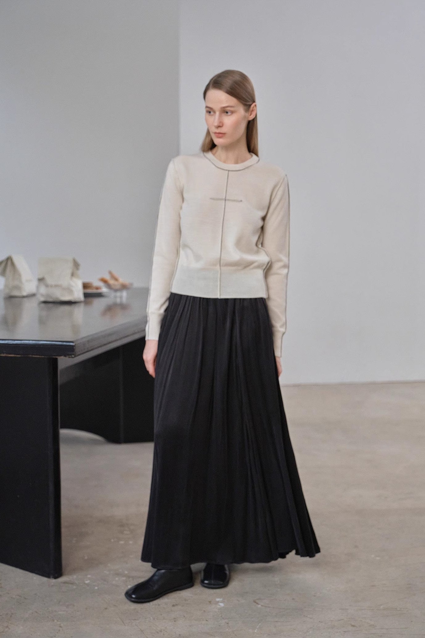 “Imbell"Imported Yangtze 30NM Contrast Stitch Wool Knit Skin-Friendly Short Top-3