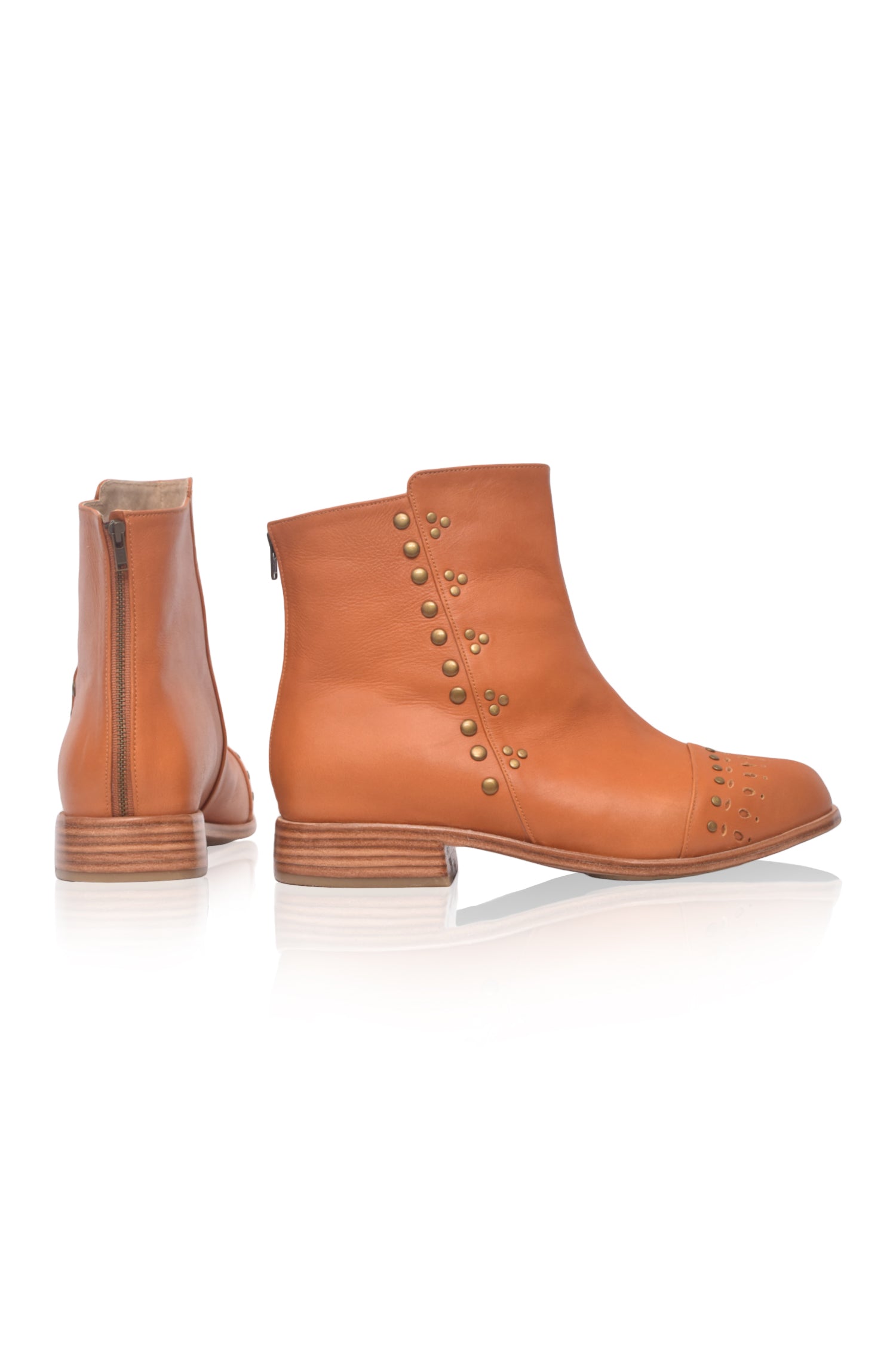 Lunaire Chelsea Leather Boots