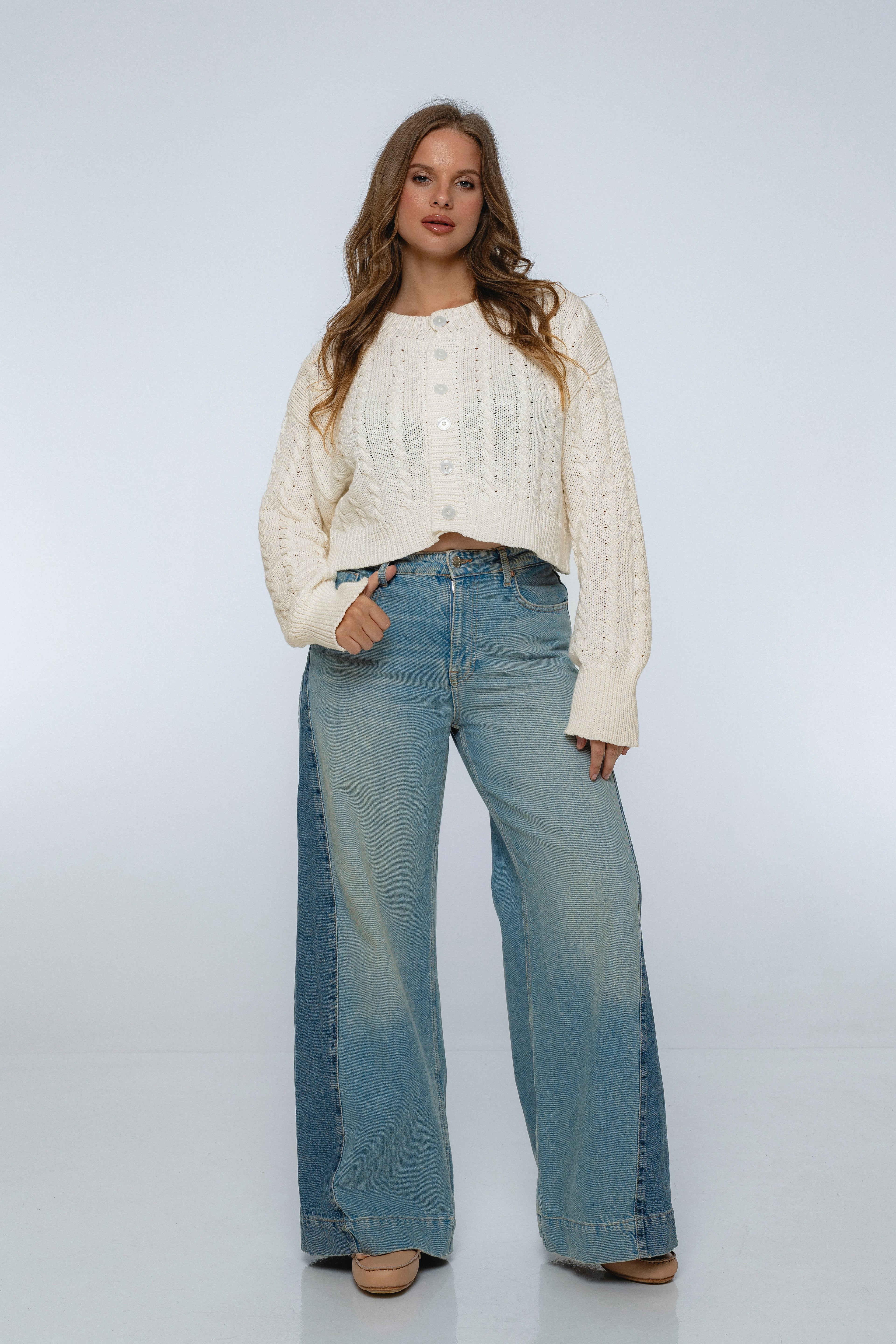 Parisse Cropped Knitted Cardigan