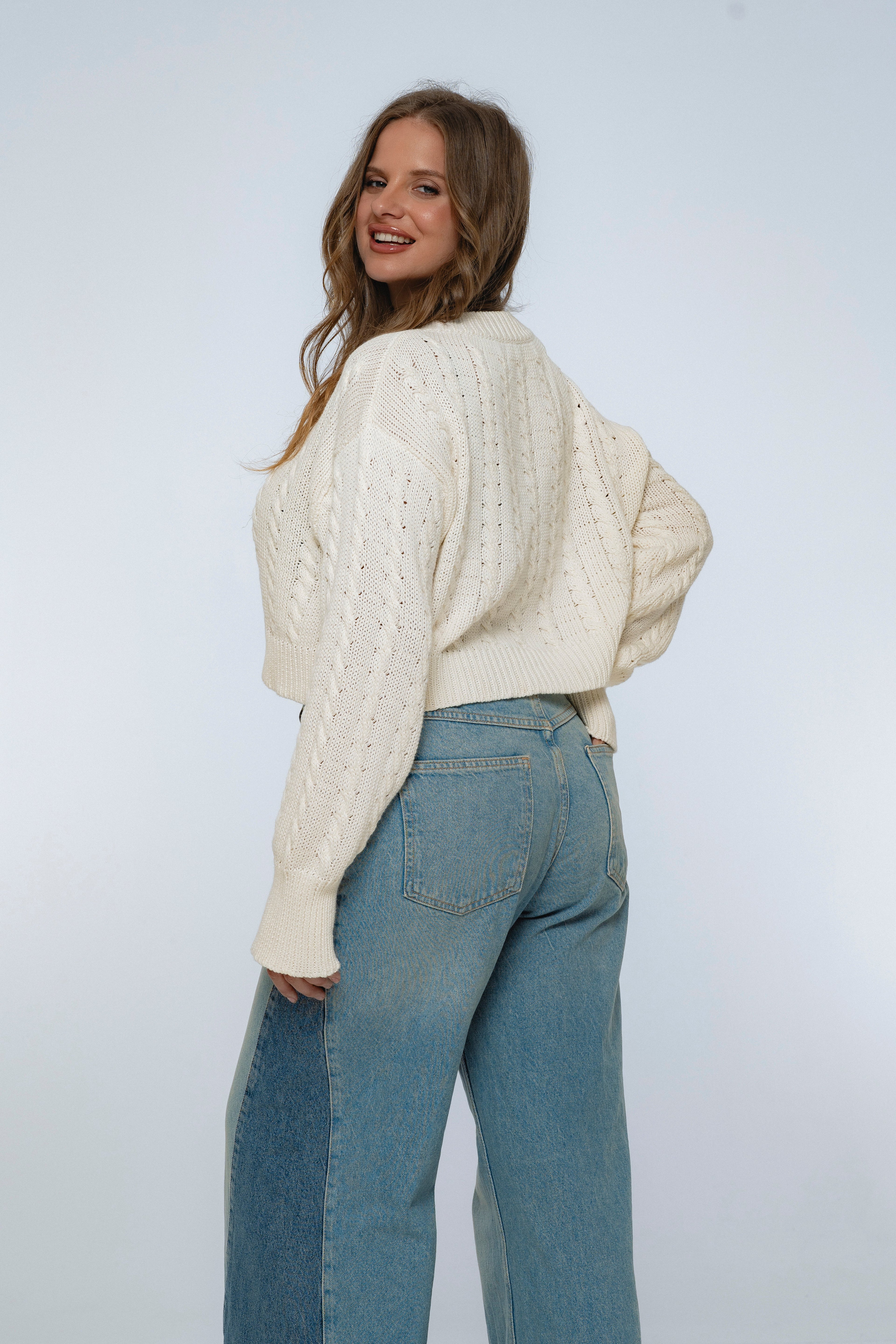 Parisse Cropped Knitted Cardigan