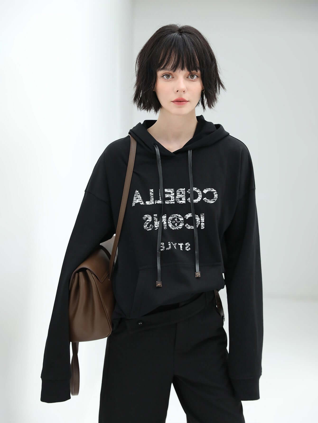 Black Graphic Print Pullover Hoodie-0