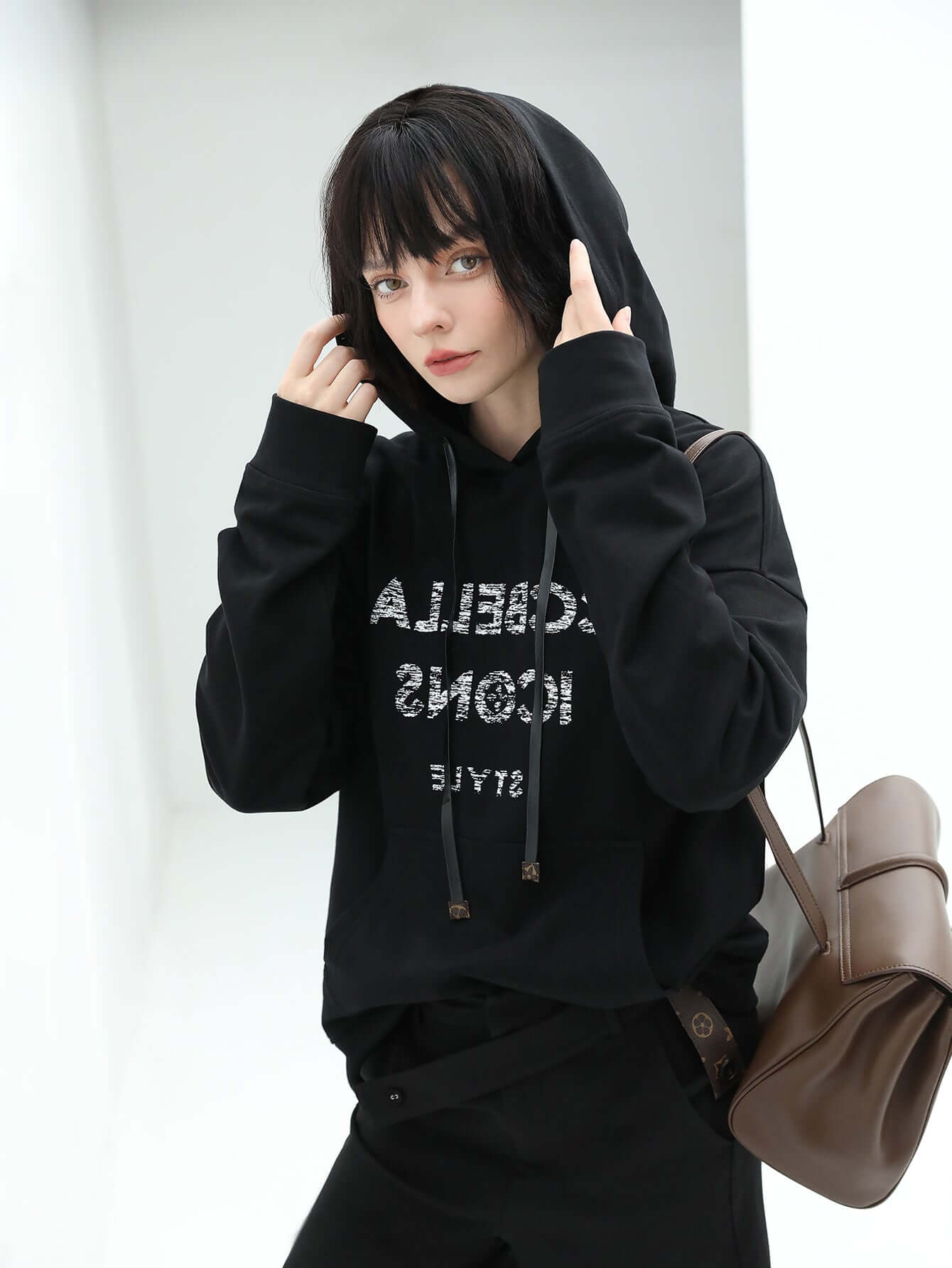 Black Graphic Print Pullover Hoodie-2