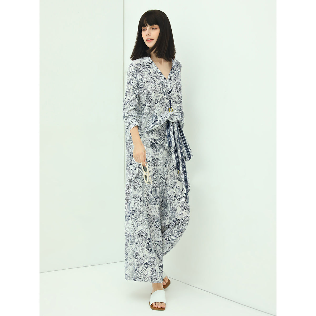 Lily Island Flimsy V-neck Floral Shirt-2