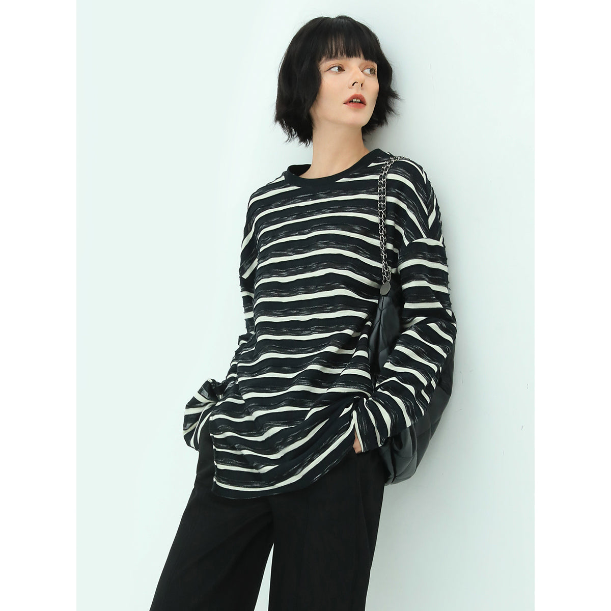 Loose Long Sleeve Striped Tee with Side Slit-1