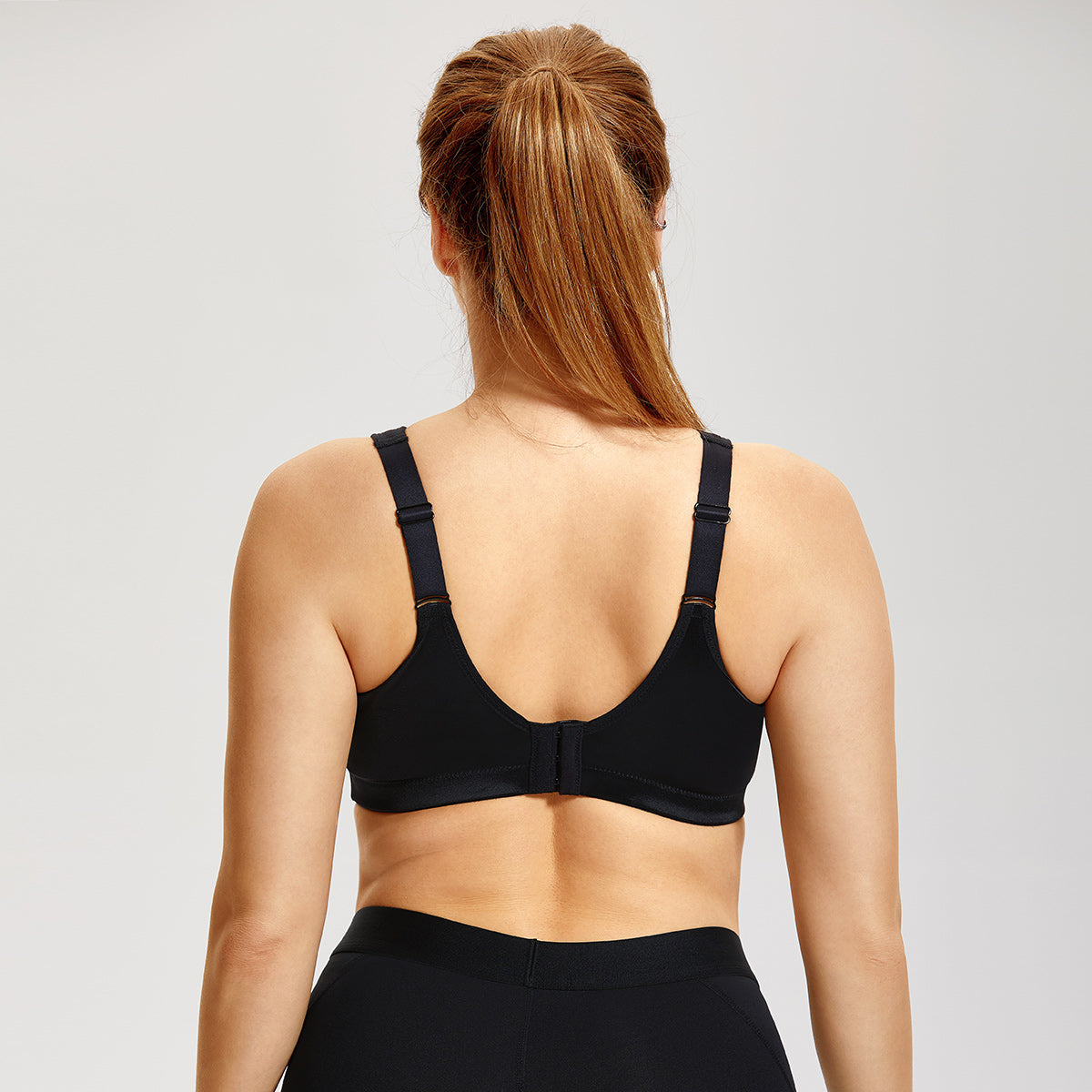 Max Comfort Lightweight Mesh Planel Full Cup Sports Bra